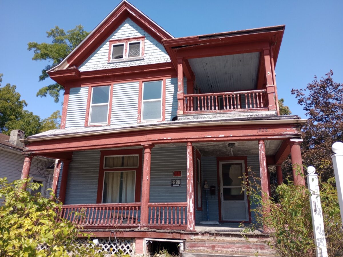 Stabilizing Queen Anne house remains concern