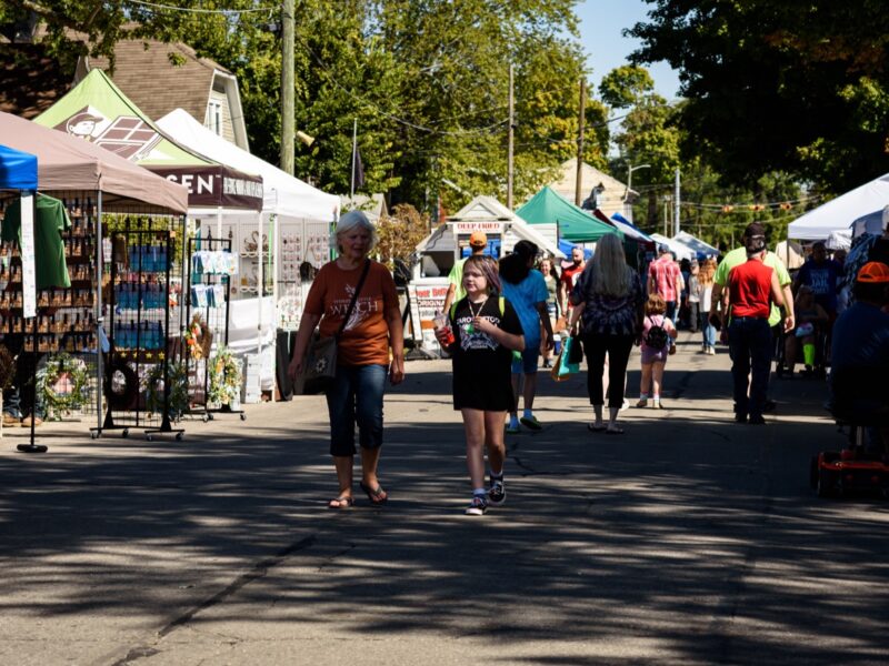 Parade entrants, vendors sought for Levi Coffin Days