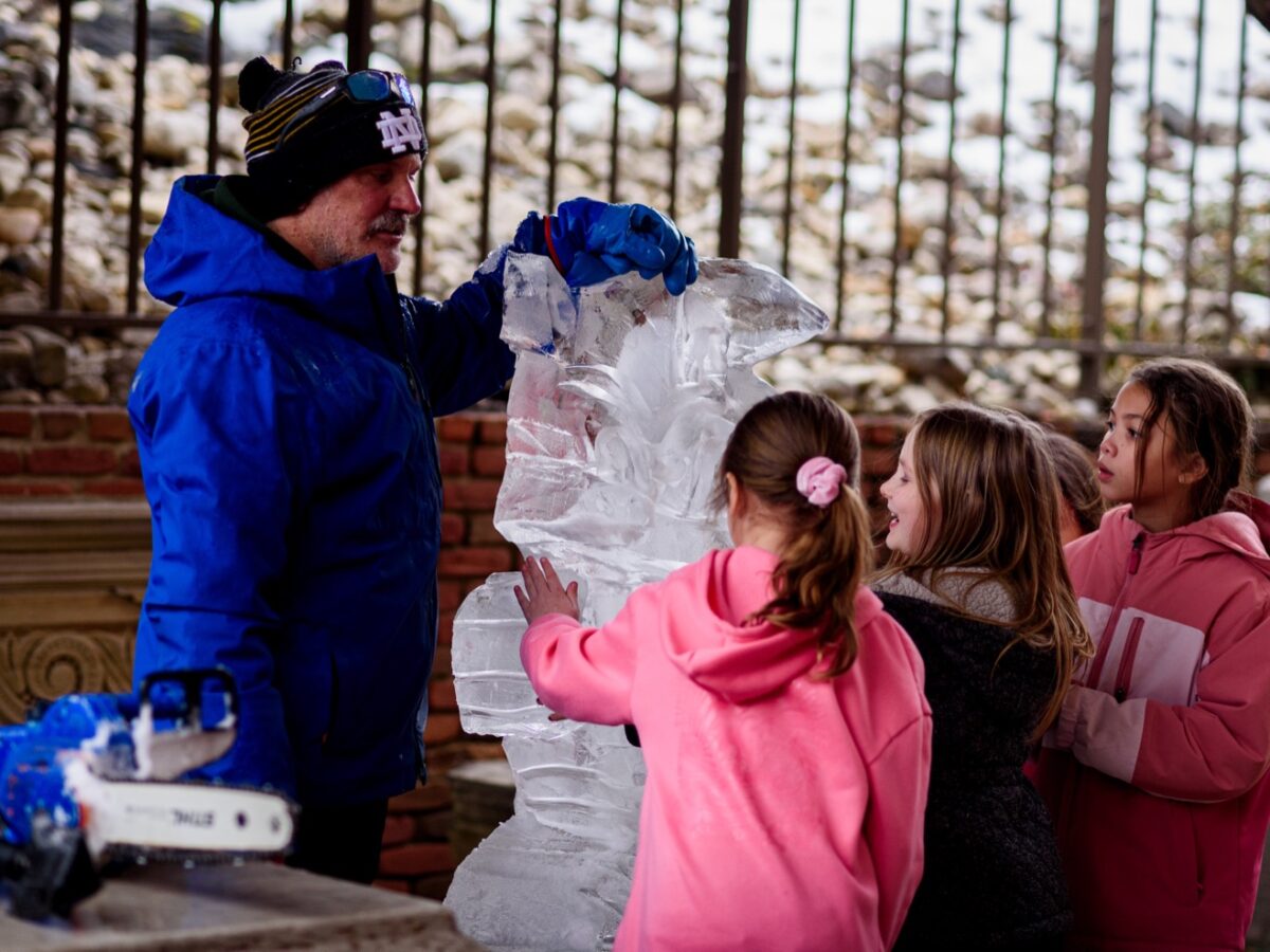 Photos: Ice flies as carvers create art, smiles