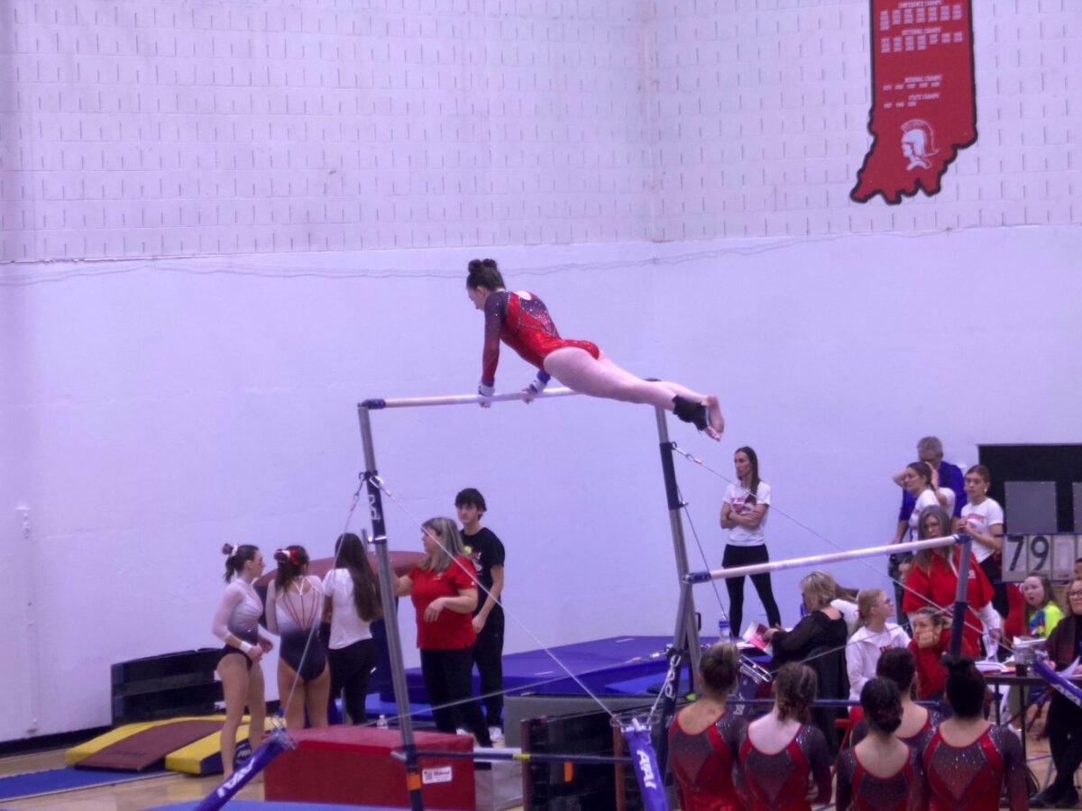 RHS gymnasts finish 5th; Knight moves on