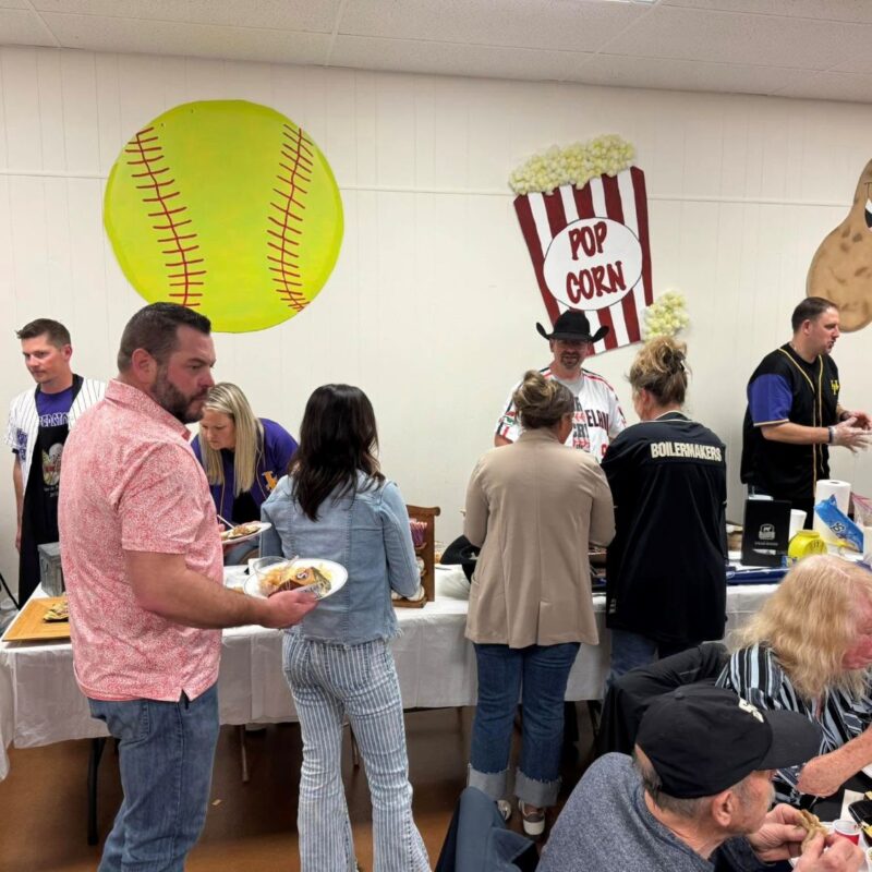 Chefs raise $15K for Little League