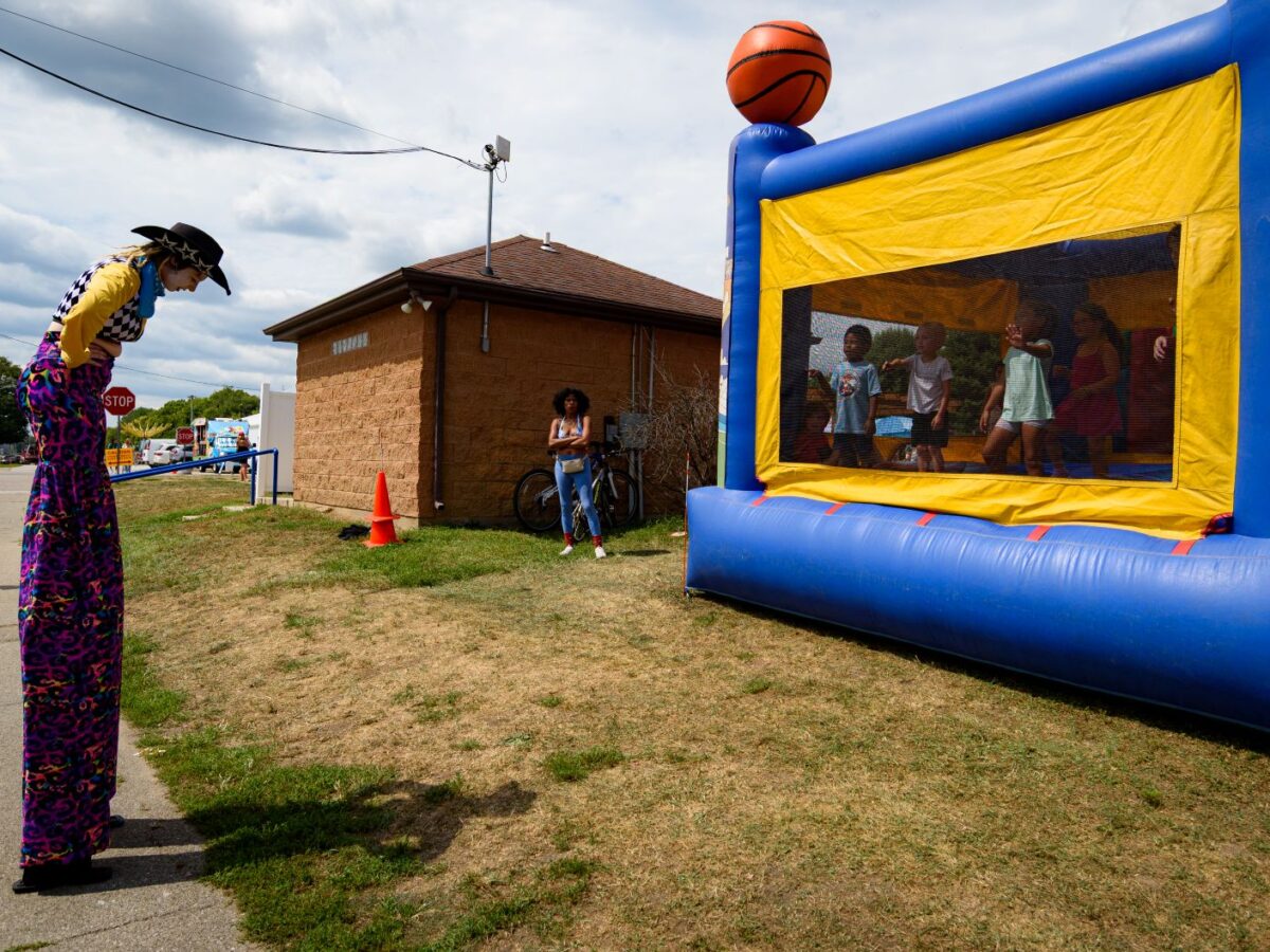 PHOTOS: Happy day at Archway Days