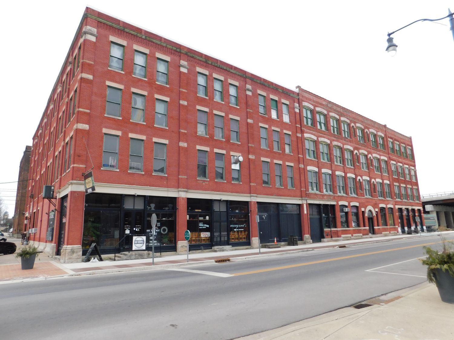 Land trust buys Parker building