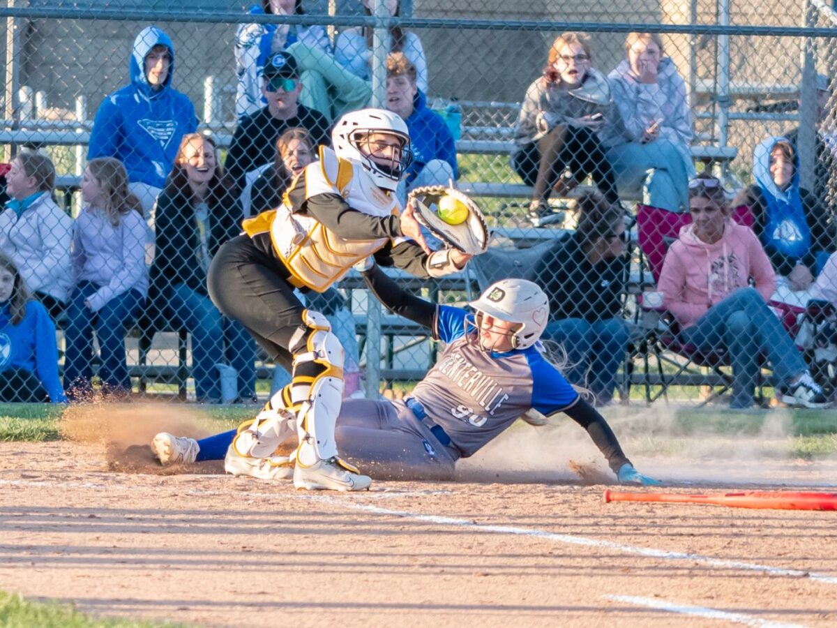 Tigers sweep Pirates, remain unbeaten 