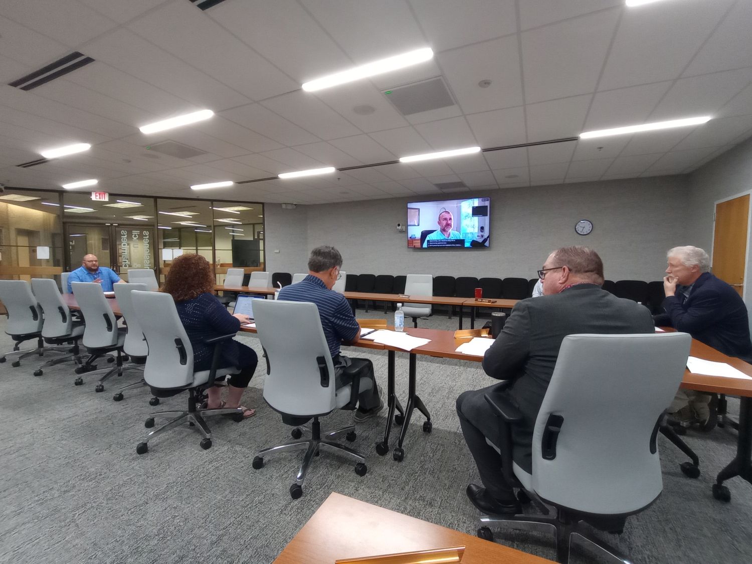 County backs new prescription dispensing model - Western Wayne News