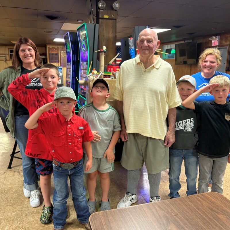 Mindful youth donate gift to veterans 