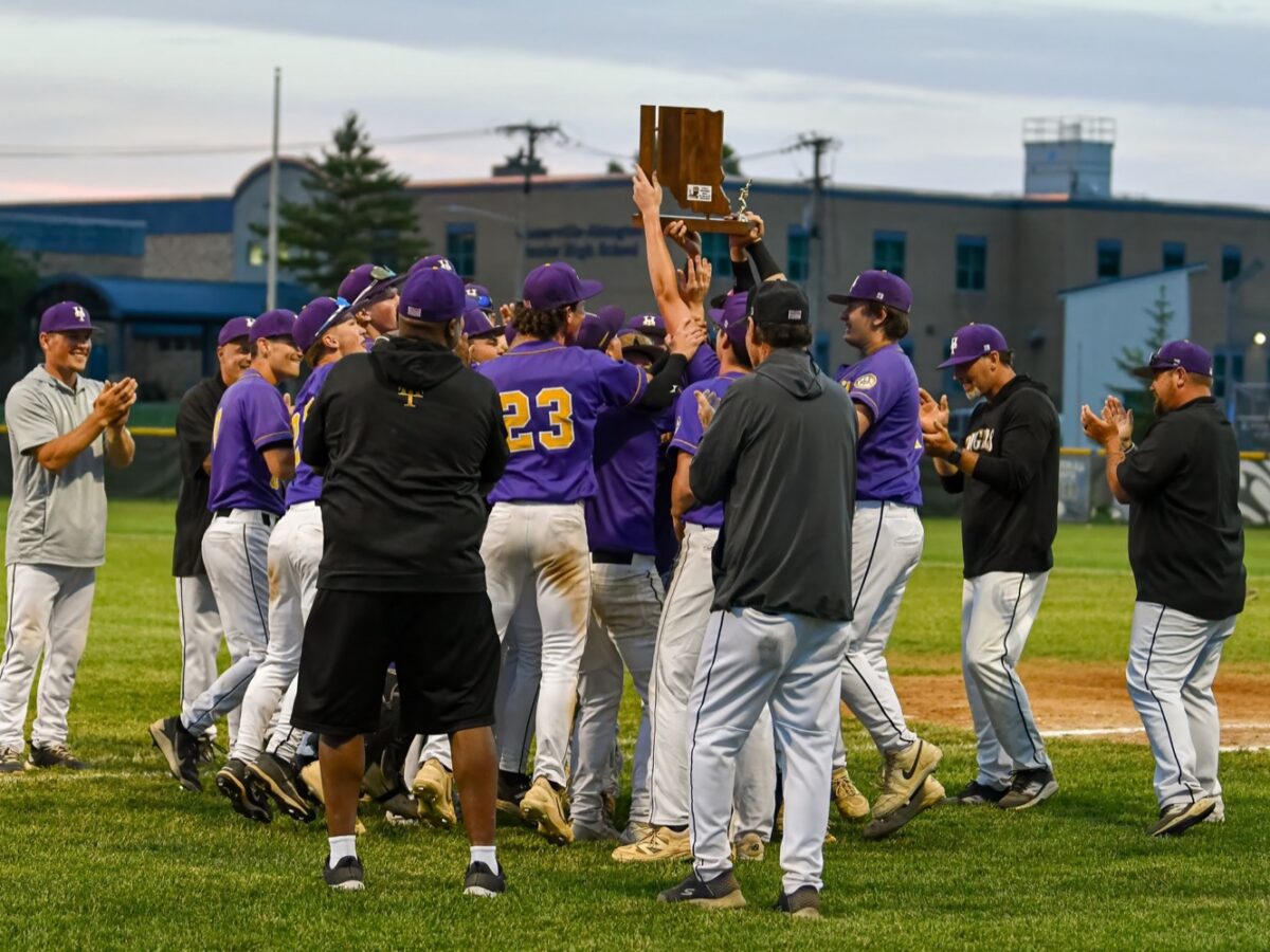 Hagerstown run-rule Centerville for sectional title