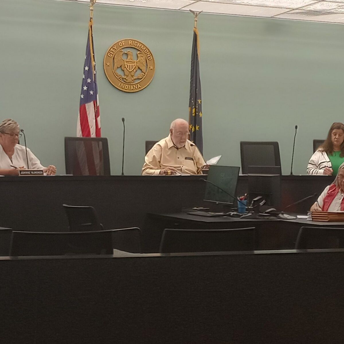 City contracts with Wetzel for 2 police vehicles