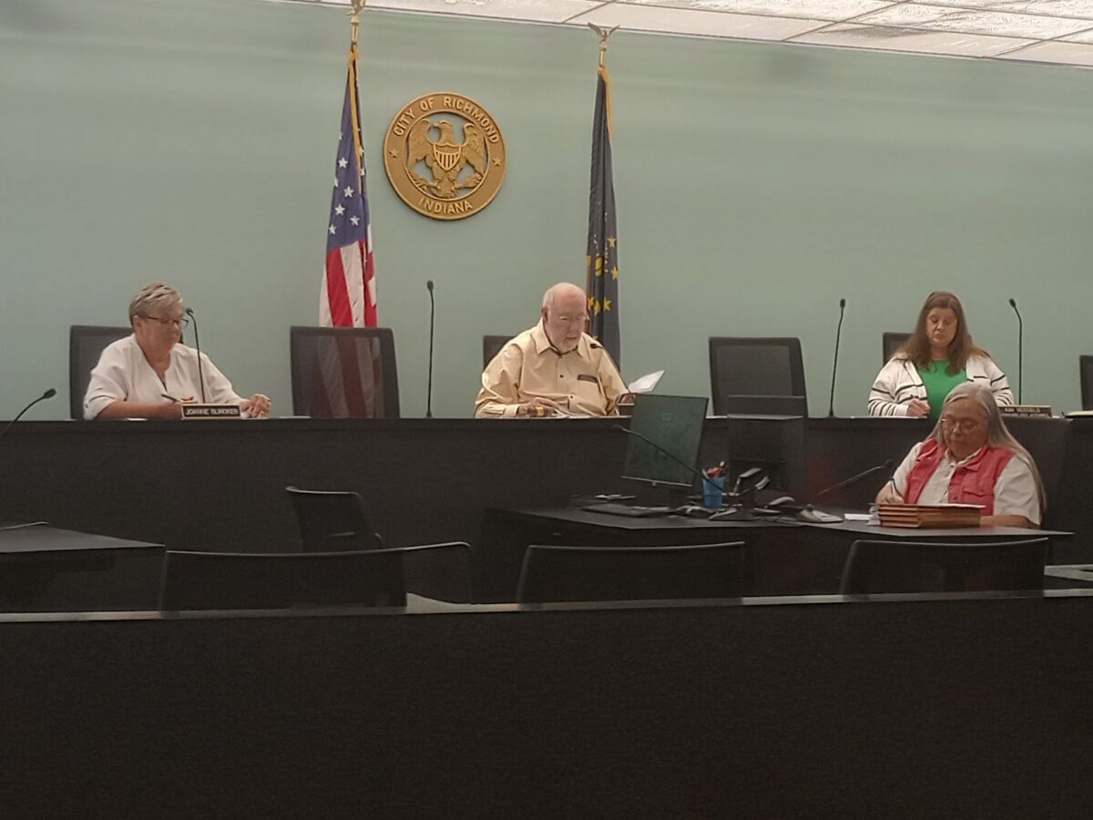 City contracts with Wetzel for 2 police vehicles