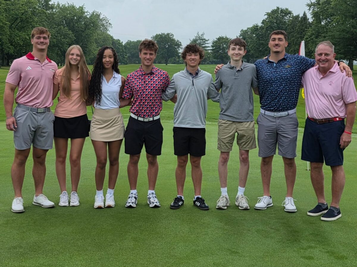 Golf tournament raises funds for college scholarships