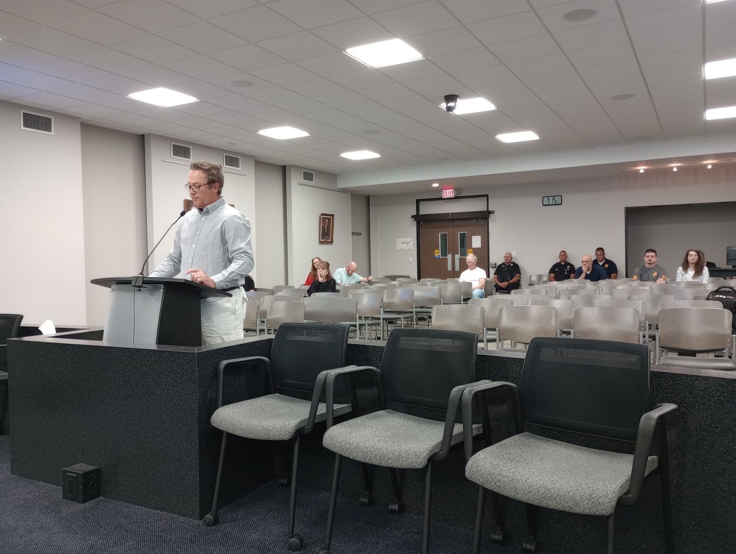 Mayor to decide between police, fire study - Western Wayne News