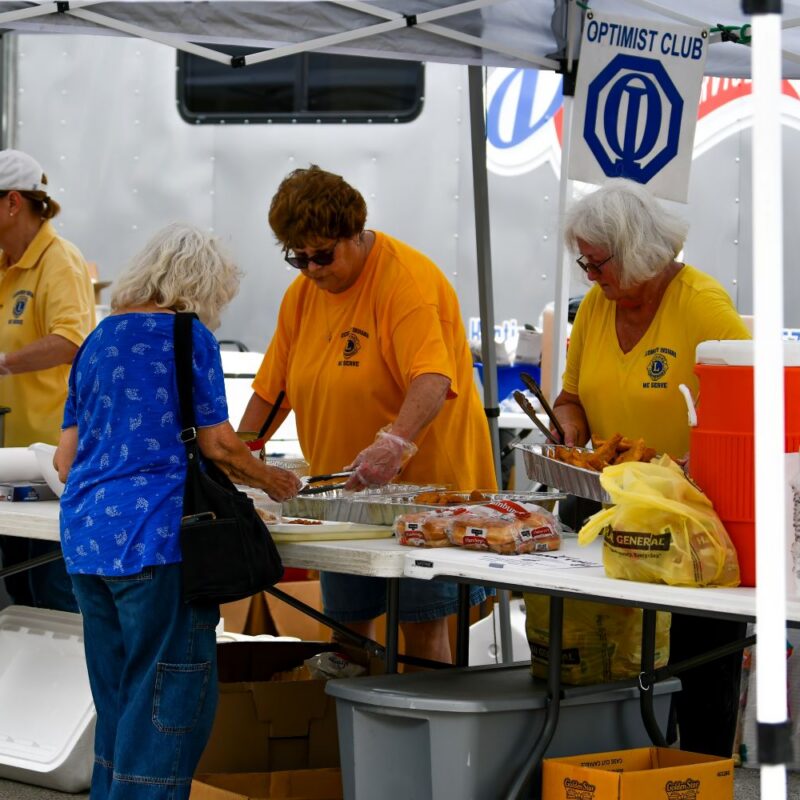 PHOTOS: Wet weather doesn’t dampen enthusiasm