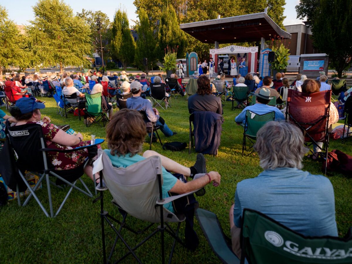 PHOTOS: Bard work on Elstro lawn